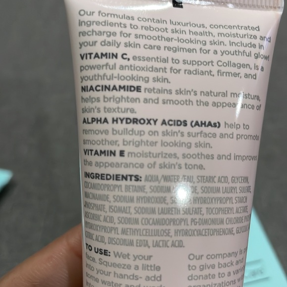 Global Beauty Care Smooth & Lift Collagen Cleanser & Serum Glowing Vit C cleanse - Picture 8 of 13